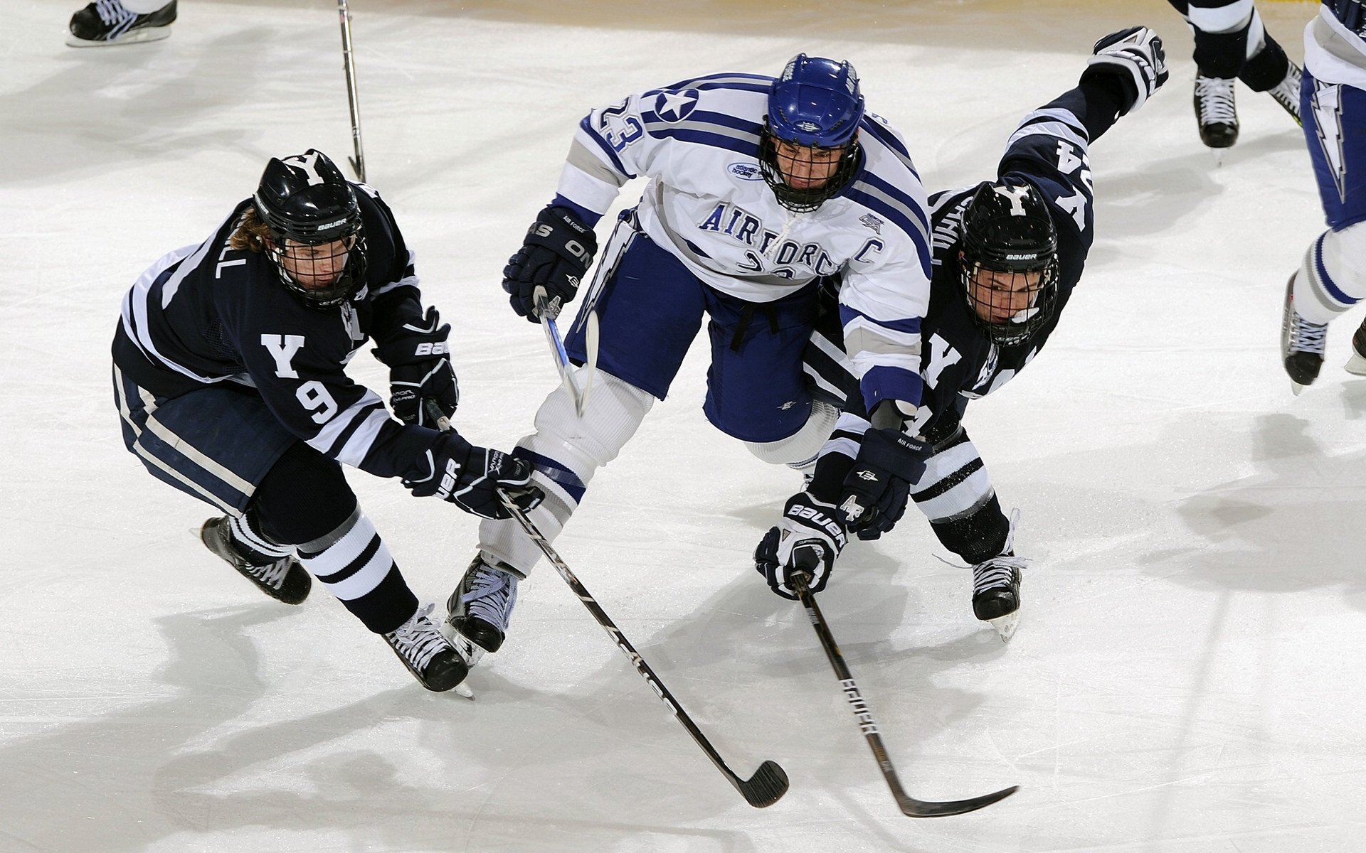 九游网页版官网-青少年足球家长干预问题普遍，对青少年足球训练的几点心得体会